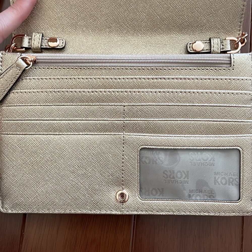Michael Kors 3 in 1 Crossbody in Rose Gold - Picture 6 of 15